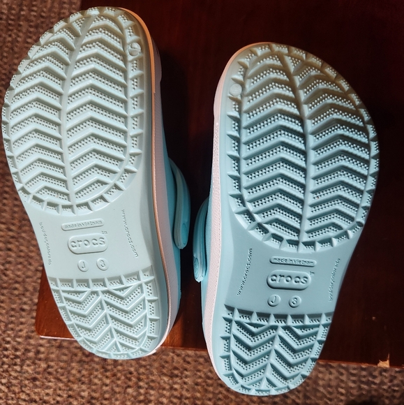 Kids 3 Crocs - Picture 3 of 6